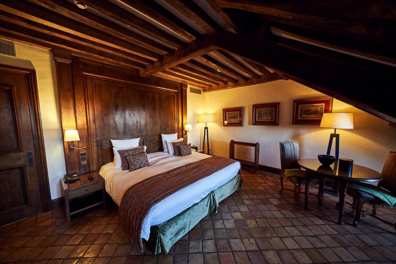 Relais Bernard Loiseau Hotel Солию Екстериор снимка