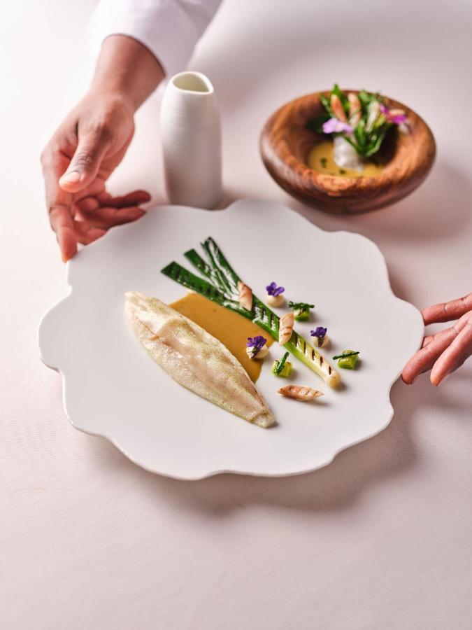 Relais Bernard Loiseau Hotel Солию Екстериор снимка