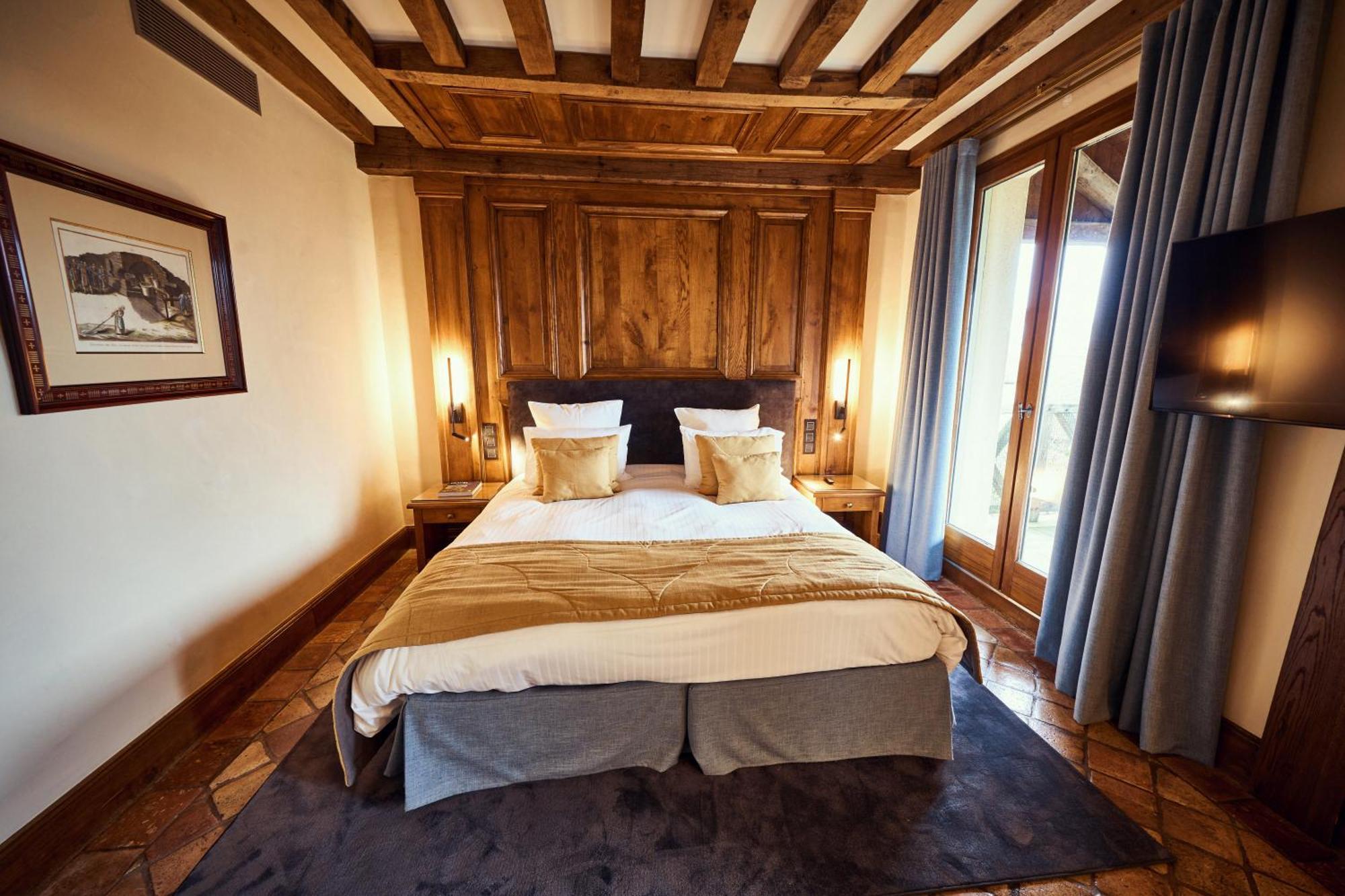 Relais Bernard Loiseau Hotel Солию Екстериор снимка