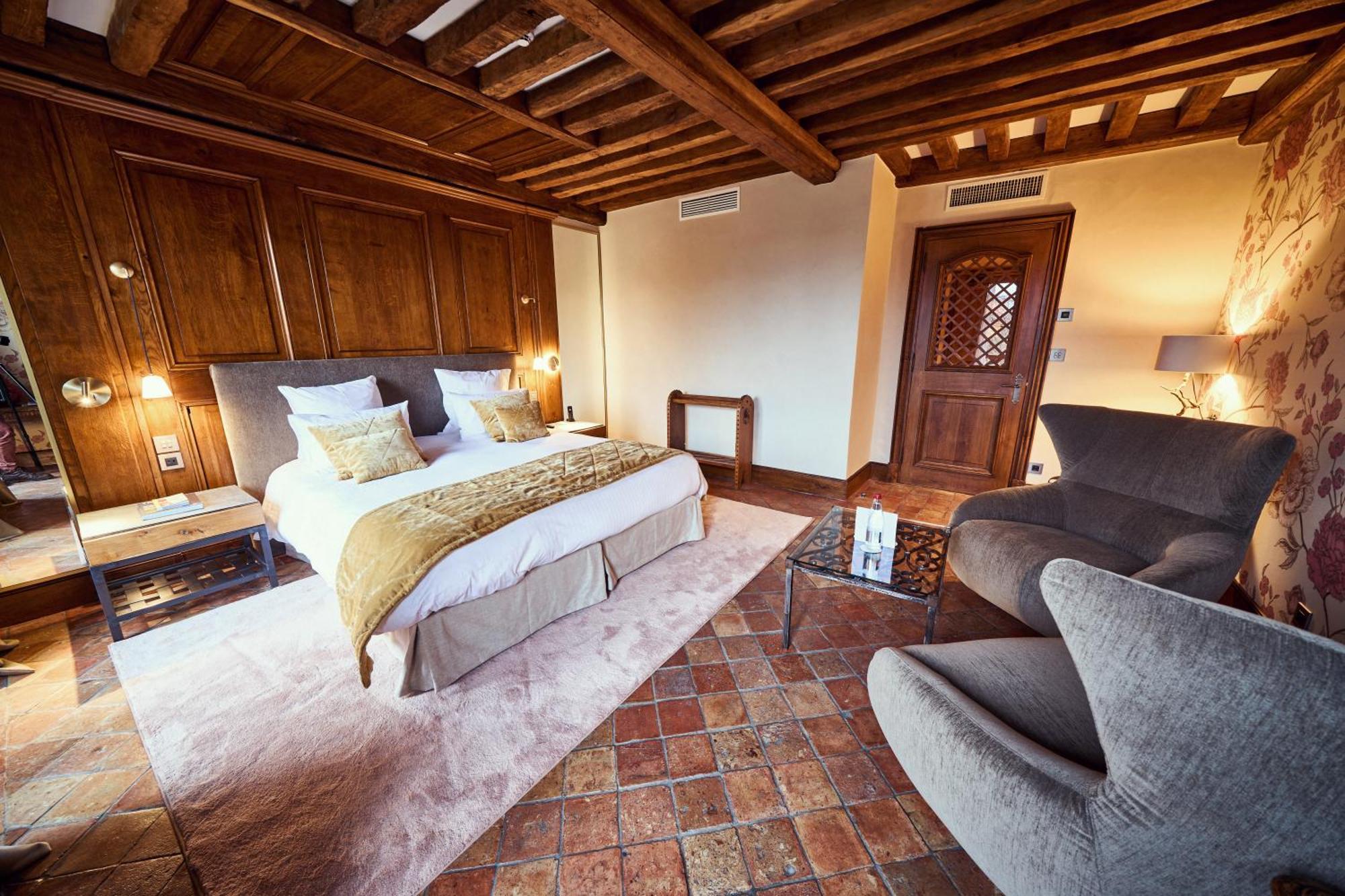 Relais Bernard Loiseau Hotel Солию Екстериор снимка